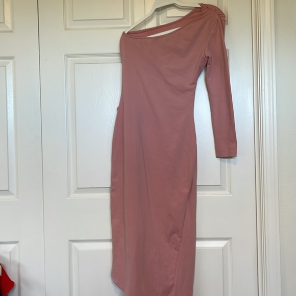 NWT- BTFBM- knit fitted Maxi dress. 1 shoulder. S - Picture 5 of 6